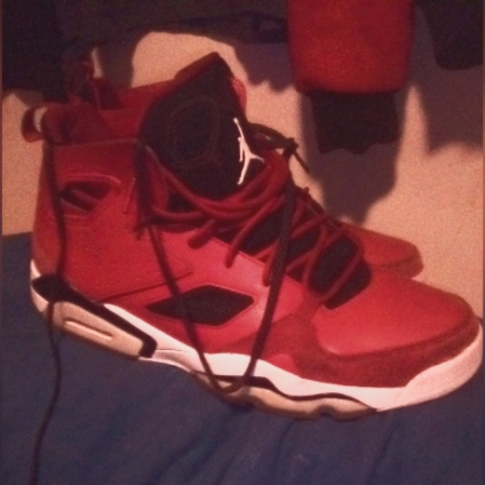 🔥 FIRE 🔥 Jordans 🔥 sz12 🔥